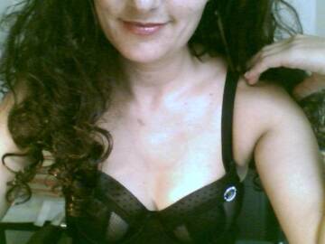 Public Photo of ladygloves116