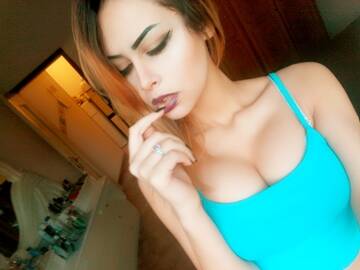 Foto pública de LA_BIONDINA_SEXY